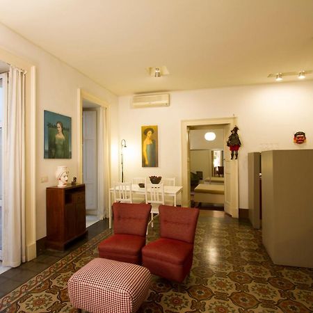 Tre Vie Apartment Con Terrazzo Giardino Pensile CTA Exteriör bild