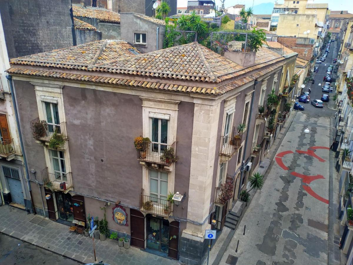 Tre Vie Apartment Con Terrazzo Giardino Pensile CTA Exteriör bild