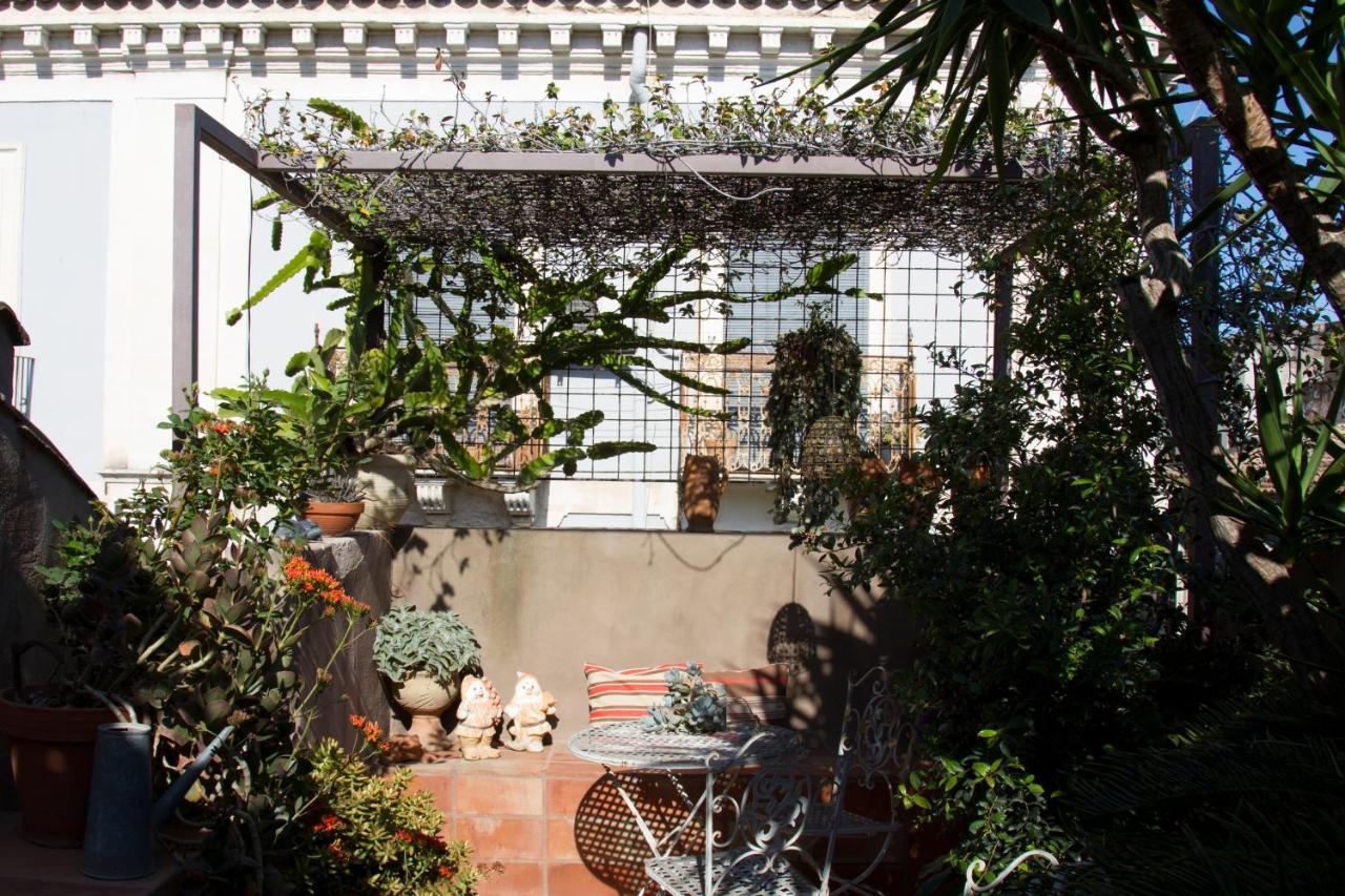 Tre Vie Apartment Con Terrazzo Giardino Pensile CTA Exteriör bild