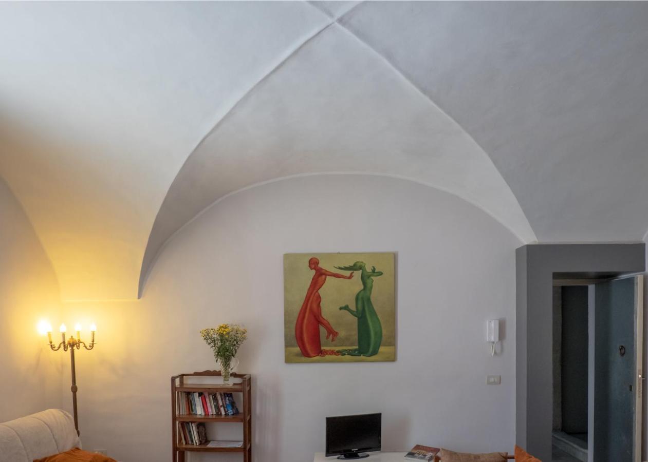 Tre Vie Apartment Con Terrazzo Giardino Pensile CTA Exteriör bild