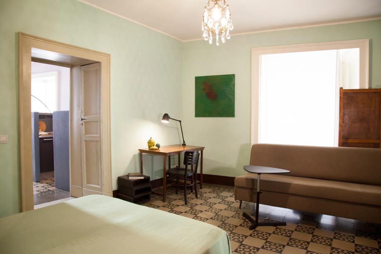 Tre Vie Apartment Con Terrazzo Giardino Pensile CTA Exteriör bild