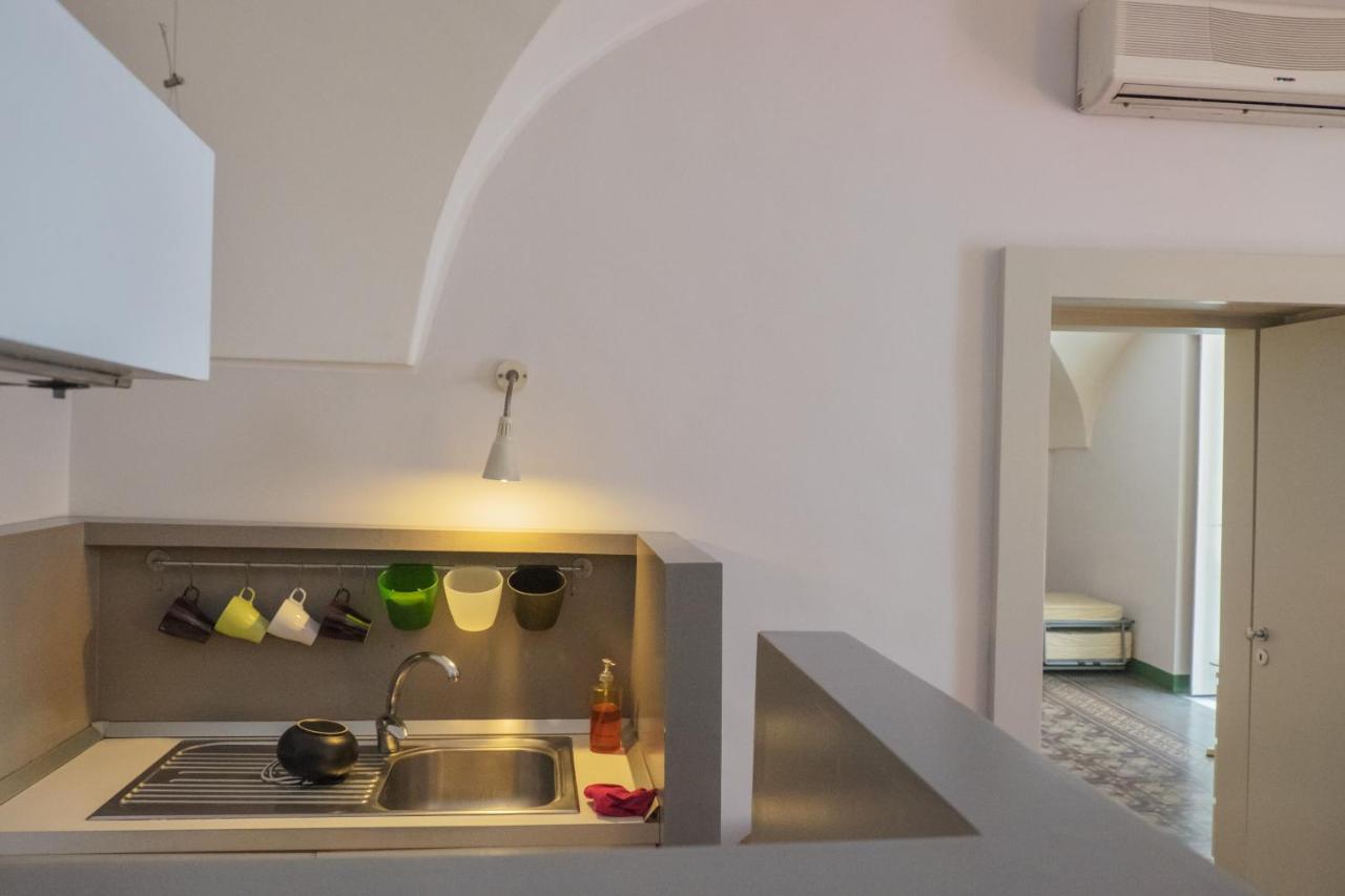 Tre Vie Apartment Con Terrazzo Giardino Pensile CTA Exteriör bild
