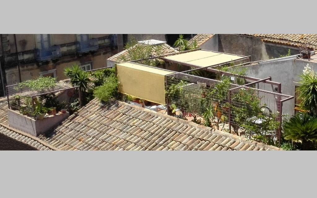 Tre Vie Apartment Con Terrazzo Giardino Pensile CTA Exteriör bild